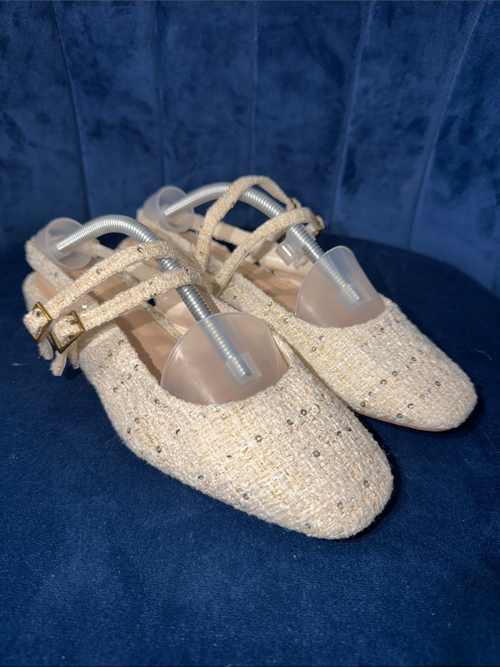 Tahari Women's Cream Tweed Mary Jane Flats Size 8
